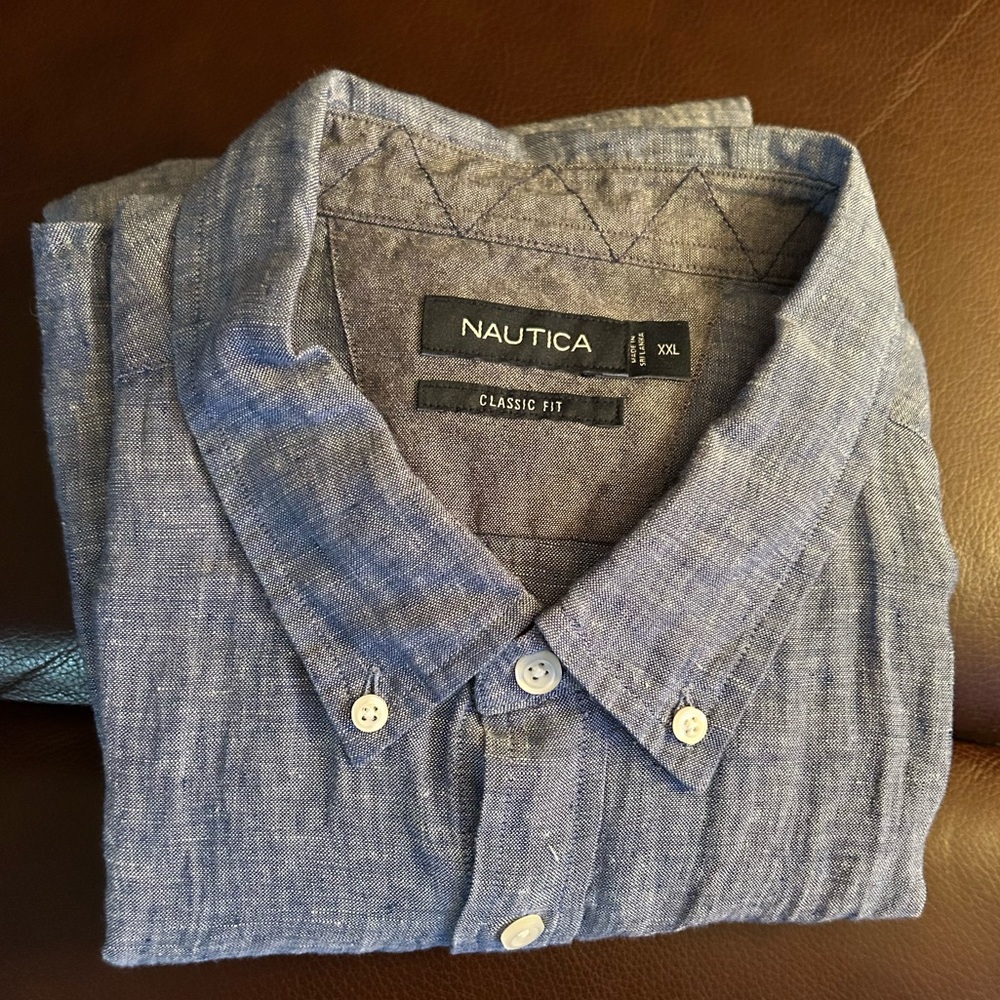 Men’s Nautica Short Sleeve Button Up in Classic Fit